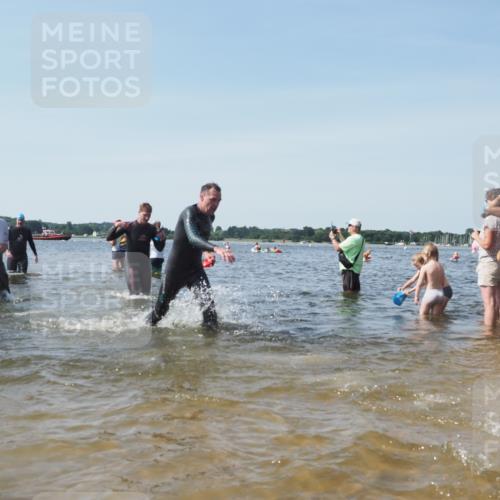 22.06.2025 - Viking Triathlon KatJ http://msf.ph/oto/8110295 22.06.2025 10:39:13 Schwimmen 79, 83, 148, 181, 182, 195, 238, 276, 295, 351, 386, 451, 536, 654 meine-sportfotos.de