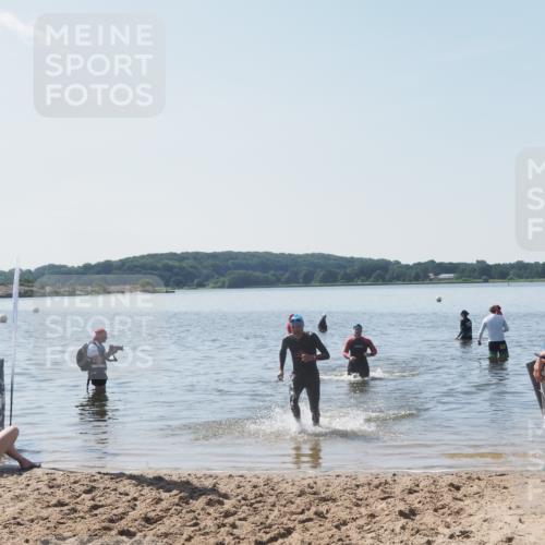 22.06.2025 - Viking Triathlon MichiJ http://msf.ph/oto/8110301 22.06.2025 10:59:32 Schwimmen 459, 476 meine-sportfotos.de