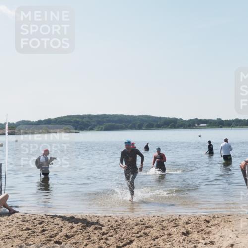 22.06.2025 - Viking Triathlon MichiJ http://msf.ph/oto/8110323 22.06.2025 10:59:32 Schwimmen 459, 476 meine-sportfotos.de