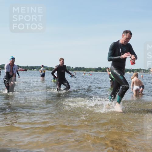 22.06.2025 - Viking Triathlon KatJ http://msf.ph/oto/8110329 22.06.2025 10:39:14 Schwimmen 79, 83, 148, 182, 195, 238, 276, 295, 351, 386, 536, 654 meine-sportfotos.de