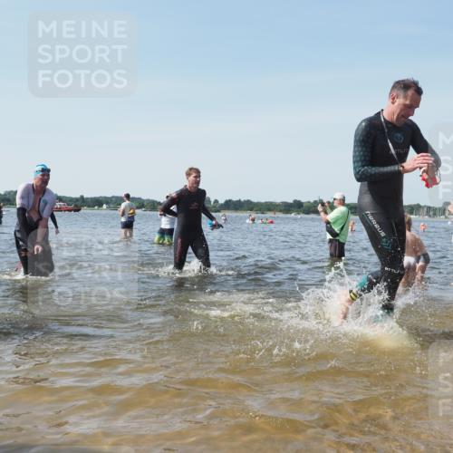 22.06.2025 - Viking Triathlon KatJ http://msf.ph/oto/8110335 22.06.2025 10:39:14 Schwimmen 79, 83, 148, 182, 195, 238, 276, 295, 351, 386, 536, 654 meine-sportfotos.de