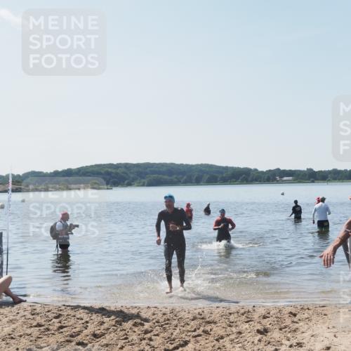 22.06.2025 - Viking Triathlon MichiJ http://msf.ph/oto/8110342 22.06.2025 10:59:32 Schwimmen 459, 476 meine-sportfotos.de