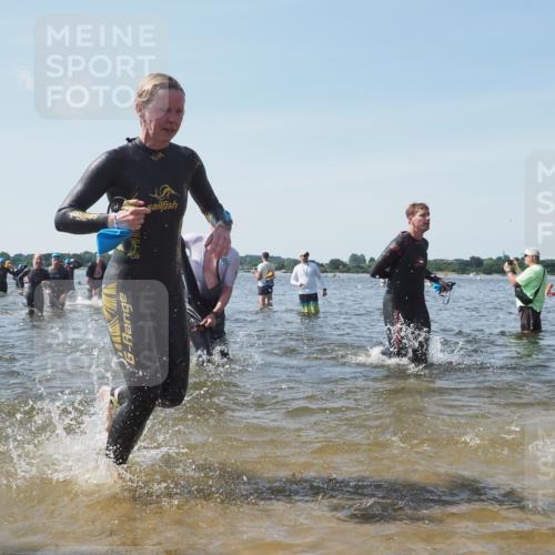 22.06.2025 - Viking Triathlon KatJ http://msf.ph/oto/8110382 22.06.2025 10:39:15 Schwimmen 79, 83, 148, 182, 195, 238, 276, 295, 351, 386, 474, 536, 654 meine-sportfotos.de