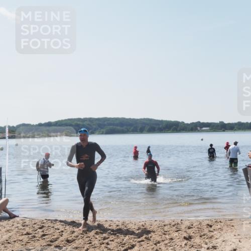 22.06.2025 - Viking Triathlon MichiJ http://msf.ph/oto/8110390 22.06.2025 10:59:34 Schwimmen 459, 476 meine-sportfotos.de
