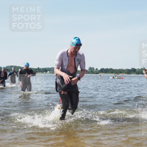 22.06.2025 - Viking Triathlon KatJ http://msf.ph/oto/8110405 22.06.2025 10:39:17 Schwimmen 79, 83, 182, 195, 238, 276, 295, 298, 324, 351, 386, 474, 536, 654 meine-sportfotos.de