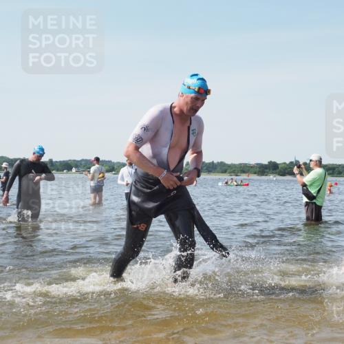 22.06.2025 - Viking Triathlon KatJ http://msf.ph/oto/8110443 22.06.2025 10:39:17 Schwimmen 79, 83, 182, 195, 238, 276, 295, 298, 324, 351, 386, 474, 536, 654 meine-sportfotos.de