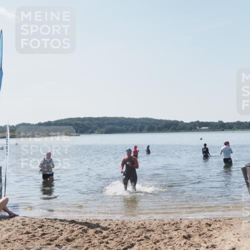 22.06.2025 - Viking Triathlon MichiJ http://msf.ph/oto/8110452 22.06.2025 10:59:35 Schwimmen 459, 476 meine-sportfotos.de