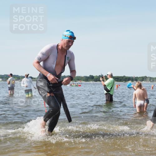 22.06.2025 - Viking Triathlon KatJ http://msf.ph/oto/8110460 22.06.2025 10:39:17 Schwimmen 79, 83, 182, 195, 238, 276, 295, 298, 324, 351, 386, 474, 536, 654 meine-sportfotos.de