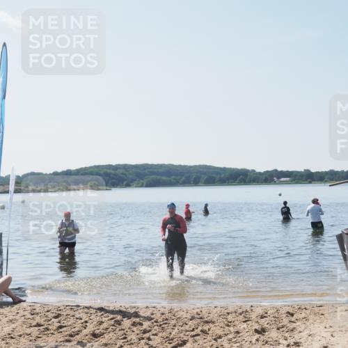 22.06.2025 - Viking Triathlon MichiJ http://msf.ph/oto/8110493 22.06.2025 10:59:36 Schwimmen 476 meine-sportfotos.de