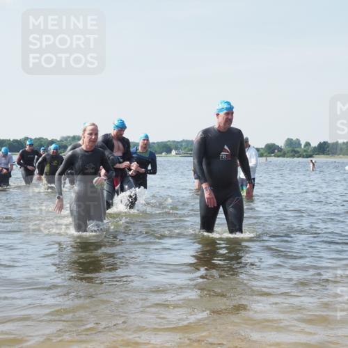 22.06.2025 - Viking Triathlon KatJ http://msf.ph/oto/8110519 22.06.2025 10:39:20 Schwimmen 83, 117, 150, 182, 195, 238, 276, 295, 298, 324, 351, 386, 474, 536 meine-sportfotos.de