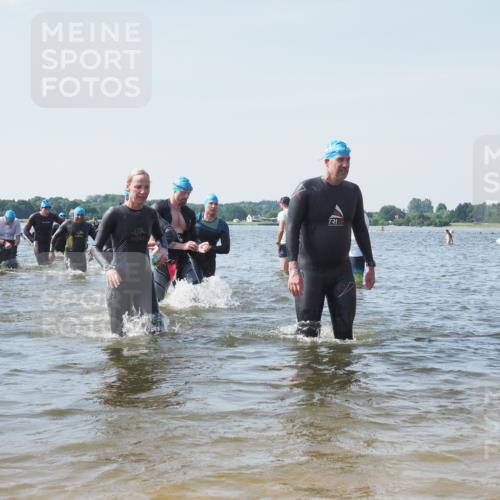 22.06.2025 - Viking Triathlon KatJ http://msf.ph/oto/8110525 22.06.2025 10:39:21 Schwimmen 83, 117, 150, 182, 195, 238, 276, 295, 298, 324, 386, 474, 536 meine-sportfotos.de