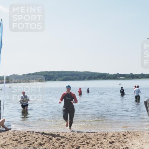22.06.2025 - Viking Triathlon MichiJ http://msf.ph/oto/8110559 22.06.2025 10:59:37 Schwimmen 476 meine-sportfotos.de