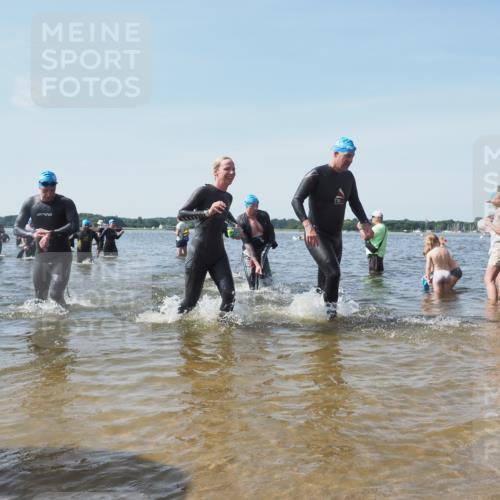 22.06.2025 - Viking Triathlon KatJ http://msf.ph/oto/8110572 22.06.2025 10:39:23 Schwimmen 83, 93, 117, 150, 182, 195, 238, 276, 298, 324, 337, 386, 474, 536 meine-sportfotos.de