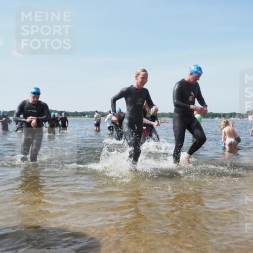 22.06.2025 - Viking Triathlon KatJ http://msf.ph/oto/8110590 22.06.2025 10:39:23 Schwimmen 83, 93, 117, 150, 182, 195, 238, 276, 298, 324, 337, 386, 474, 536 meine-sportfotos.de