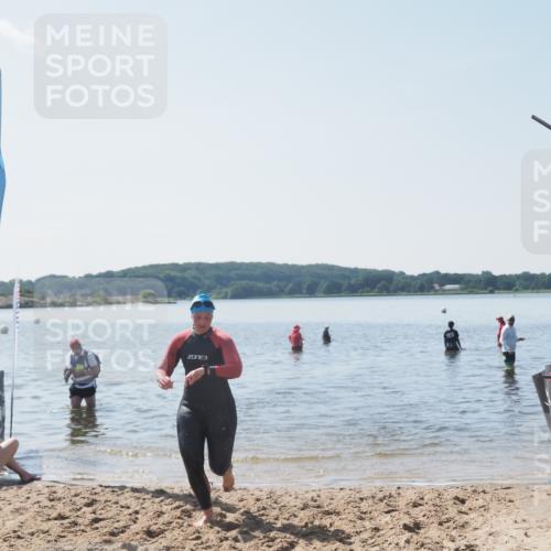 22.06.2025 - Viking Triathlon MichiJ http://msf.ph/oto/8110613 22.06.2025 10:59:38 Schwimmen 476 meine-sportfotos.de