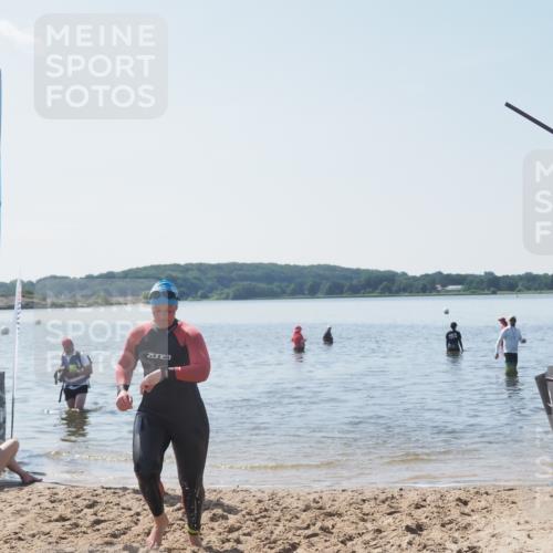 22.06.2025 - Viking Triathlon MichiJ http://msf.ph/oto/8110632 22.06.2025 10:59:39 Schwimmen 476 meine-sportfotos.de