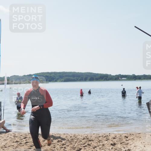 22.06.2025 - Viking Triathlon MichiJ http://msf.ph/oto/8110640 22.06.2025 10:59:39 Schwimmen 476 meine-sportfotos.de