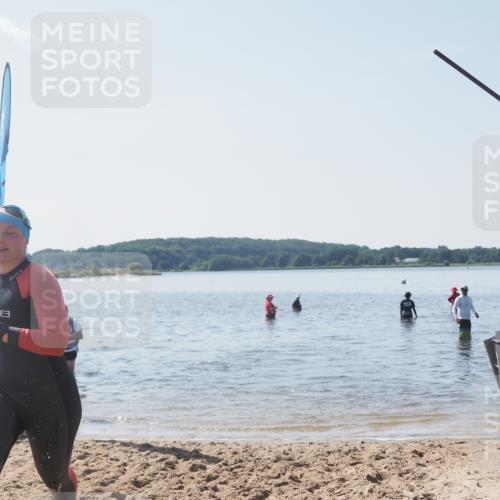 22.06.2025 - Viking Triathlon MichiJ http://msf.ph/oto/8110665 22.06.2025 10:59:40 Schwimmen 476 meine-sportfotos.de