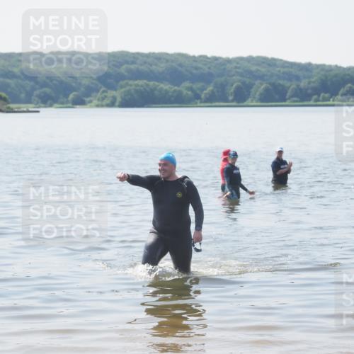 22.06.2025 - Viking Triathlon MichiJ http://msf.ph/oto/8110690 22.06.2025 11:06:17 Schwimmen 303 meine-sportfotos.de