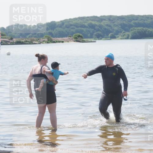 22.06.2025 - Viking Triathlon MichiJ http://msf.ph/oto/8110716 22.06.2025 11:06:19 Schwimmen 303 meine-sportfotos.de