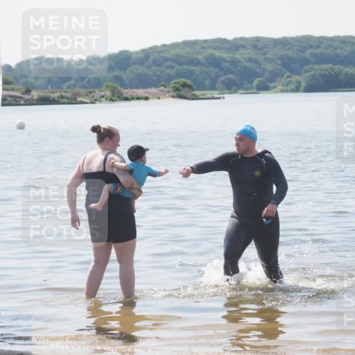 22.06.2025 - Viking Triathlon MichiJ http://msf.ph/oto/8110723 22.06.2025 11:06:19 Schwimmen 303 meine-sportfotos.de