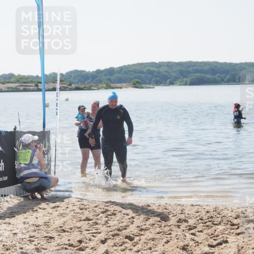 22.06.2025 - Viking Triathlon MichiJ http://msf.ph/oto/8110832 22.06.2025 11:06:22 Schwimmen 303 meine-sportfotos.de