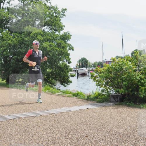 22.06.2025 - Viking Triathlon KatJ http://msf.ph/oto/8110961 22.06.2025 12:43:47 Laufen 100 meine-sportfotos.de