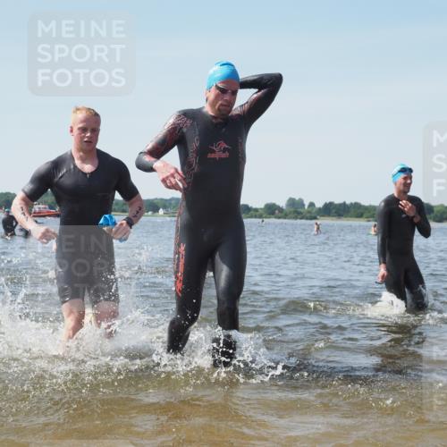 22.06.2025 - Viking Triathlon KatJ http://msf.ph/oto/8110982 22.06.2025 10:39:37 Schwimmen 25, 29, 86, 93, 117, 138, 150, 244, 298, 324, 337, 423, 529 meine-sportfotos.de