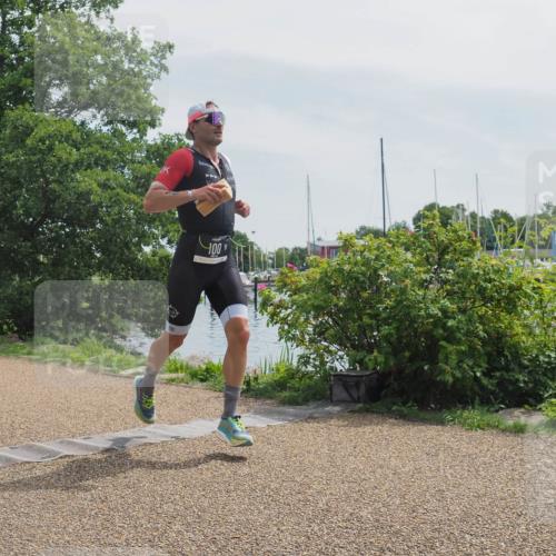22.06.2025 - Viking Triathlon KatJ http://msf.ph/oto/8111000 22.06.2025 12:43:47 Laufen 100 meine-sportfotos.de