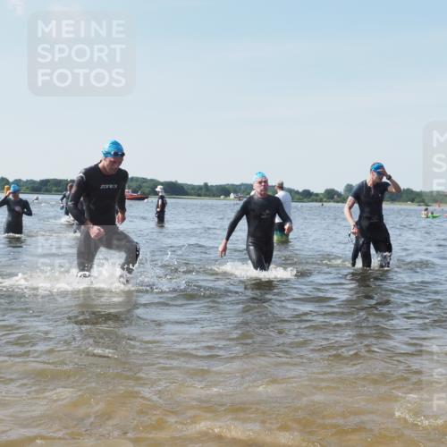 22.06.2025 - Viking Triathlon KatJ http://msf.ph/oto/8111003 22.06.2025 10:39:39 Schwimmen 25, 29, 86, 93, 117, 138, 150, 244, 337, 423, 529 meine-sportfotos.de