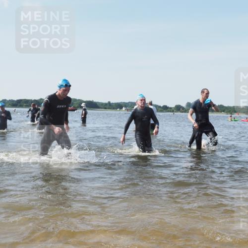 22.06.2025 - Viking Triathlon KatJ http://msf.ph/oto/8111007 22.06.2025 10:39:39 Schwimmen 25, 29, 86, 93, 117, 138, 150, 244, 337, 423, 529 meine-sportfotos.de