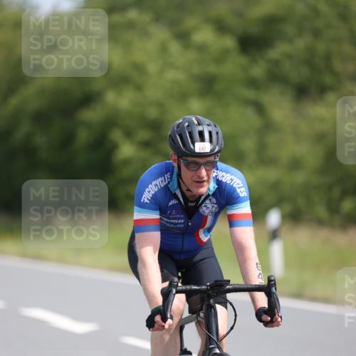 22.06.2025 - Viking Triathlon Yannick Fuchs http://msf.ph/oto/8111078 22.06.2025 11:35:43 Radfahren 5, 108, 196, 229, 242, 271, 294, 301, 429, 435, 486, 519, 647 meine-sportfotos.de
