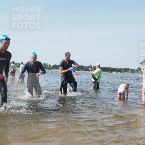 22.06.2025 - Viking Triathlon KatJ http://msf.ph/oto/8111081 22.06.2025 10:39:40 Schwimmen 25, 29, 86, 93, 117, 138, 150, 244, 337, 423, 518, 529 meine-sportfotos.de