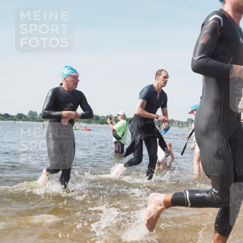 22.06.2025 - Viking Triathlon KatJ http://msf.ph/oto/8111127 22.06.2025 10:39:42 Schwimmen 25, 29, 86, 93, 138, 244, 337, 423, 437, 518, 529 meine-sportfotos.de