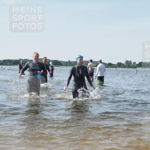 22.06.2025 - Viking Triathlon KatJ http://msf.ph/oto/8111174 22.06.2025 10:39:45 Schwimmen 25, 29, 86, 138, 244, 423, 437, 518, 529 meine-sportfotos.de