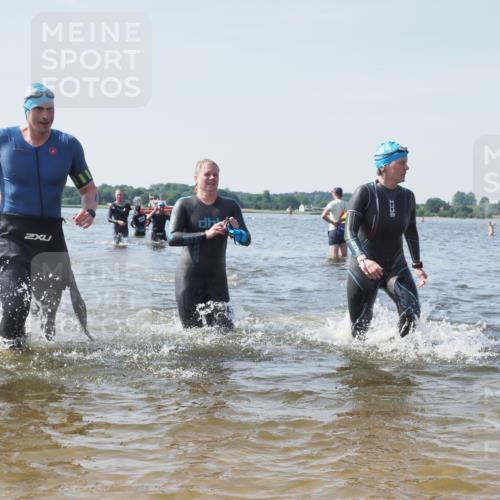 22.06.2025 - Viking Triathlon KatJ http://msf.ph/oto/8111226 22.06.2025 10:39:46 Schwimmen 25, 29, 86, 138, 244, 423, 437, 518, 529 meine-sportfotos.de