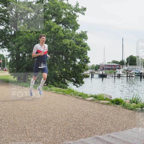 22.06.2025 - Viking Triathlon KatJ http://msf.ph/oto/8111305 22.06.2025 12:45:23 Laufen 178, 393 meine-sportfotos.de
