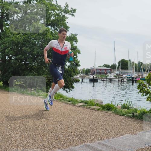 22.06.2025 - Viking Triathlon KatJ http://msf.ph/oto/8111361 22.06.2025 12:45:23 Laufen 178, 393 meine-sportfotos.de