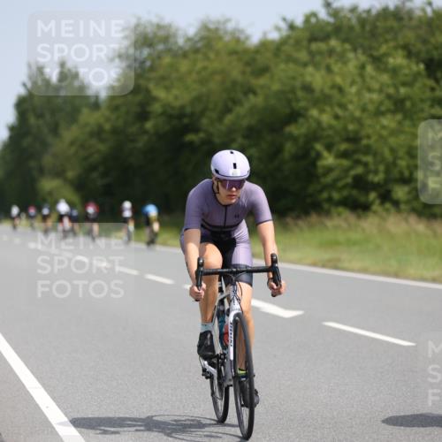 22.06.2025 - Viking Triathlon Yannick Fuchs http://msf.ph/oto/8111400 22.06.2025 11:35:57 Radfahren 214, 217, 284, 460, 464, 492, 493, 627 meine-sportfotos.de