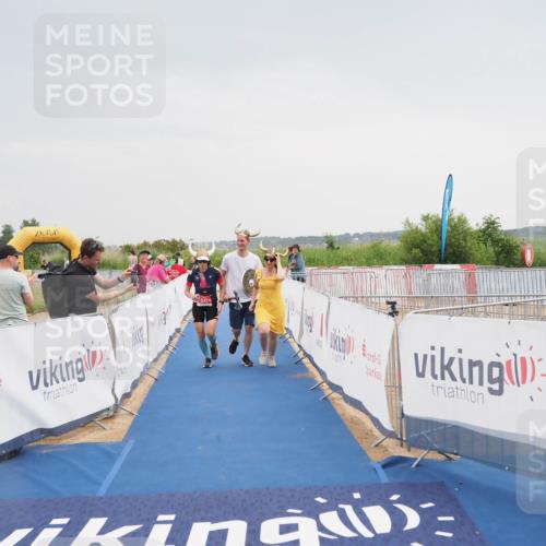 22.06.2025 - Viking Triathlon MichiJ http://msf.ph/oto/8111410 22.06.2025 16:40:55 Ziel 649 meine-sportfotos.de