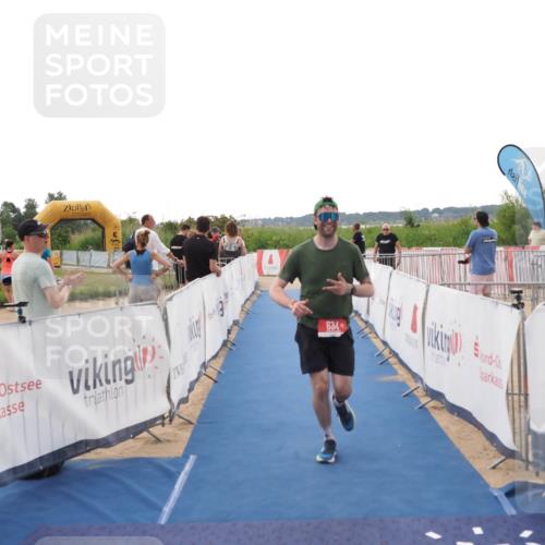 22.06.2025 - Viking Triathlon MichiJ http://msf.ph/oto/8111508 22.06.2025 16:23:19 Ziel 634 meine-sportfotos.de