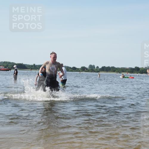 22.06.2025 - Viking Triathlon KatJ http://msf.ph/oto/8111509 22.06.2025 10:39:56 Schwimmen 283, 423, 437, 518, 538 meine-sportfotos.de