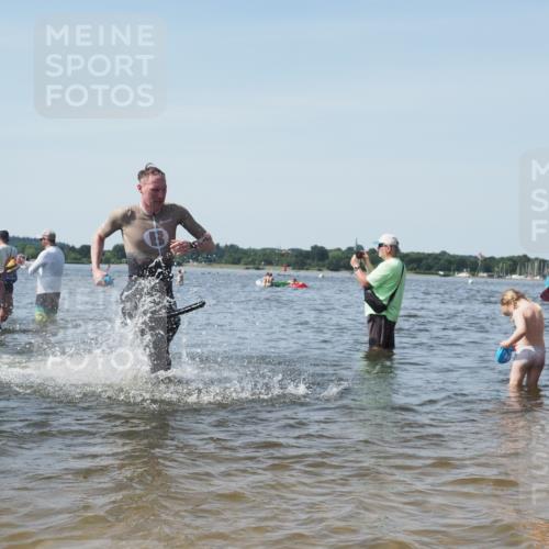 22.06.2025 - Viking Triathlon KatJ http://msf.ph/oto/8111545 22.06.2025 10:39:57 Schwimmen 283, 423, 437, 518, 538 meine-sportfotos.de