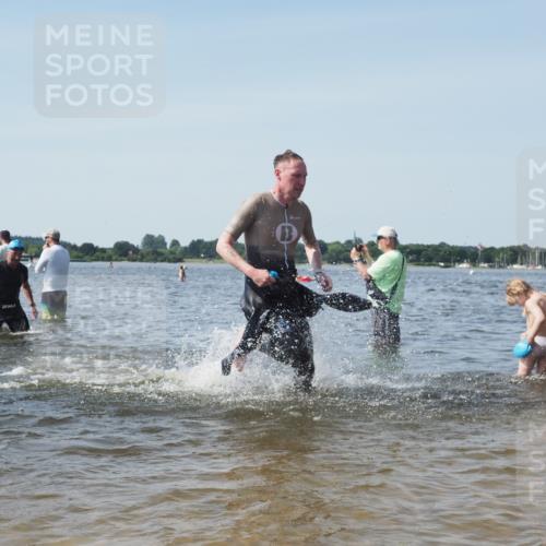 22.06.2025 - Viking Triathlon KatJ http://msf.ph/oto/8111576 22.06.2025 10:39:57 Schwimmen 283, 423, 437, 518, 538 meine-sportfotos.de