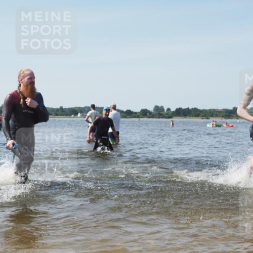 22.06.2025 - Viking Triathlon KatJ http://msf.ph/oto/8111598 22.06.2025 10:39:58 Schwimmen 283, 437, 518, 538 meine-sportfotos.de