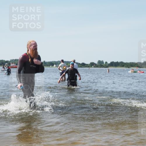 22.06.2025 - Viking Triathlon KatJ http://msf.ph/oto/8111617 22.06.2025 10:39:58 Schwimmen 283, 437, 518, 538 meine-sportfotos.de