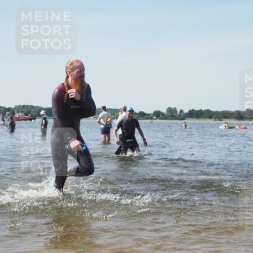 22.06.2025 - Viking Triathlon KatJ http://msf.ph/oto/8111641 22.06.2025 10:39:58 Schwimmen 283, 437, 518, 538 meine-sportfotos.de