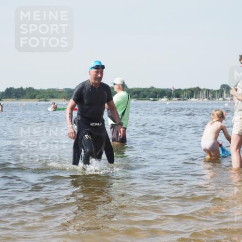 22.06.2025 - Viking Triathlon KatJ http://msf.ph/oto/8111690 22.06.2025 10:40:03 Schwimmen 248, 283, 437, 538 meine-sportfotos.de