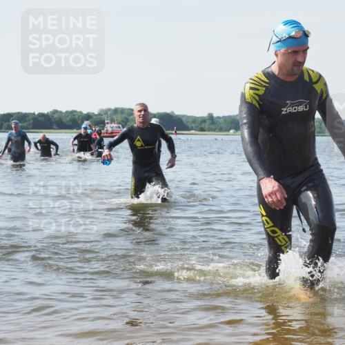 22.06.2025 - Viking Triathlon KatJ http://msf.ph/oto/8111783 22.06.2025 10:40:12 Schwimmen 248, 379, 385, 394, 487, 517, 538, 553 meine-sportfotos.de
