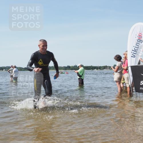 22.06.2025 - Viking Triathlon KatJ http://msf.ph/oto/8111926 22.06.2025 10:40:17 Schwimmen 248, 375, 379, 385, 394, 487, 517, 553 meine-sportfotos.de